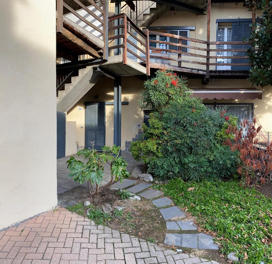 Vicolo Forno Apartment Mercallo ภายนอก รูปภาพ